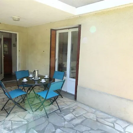 Bagnères-de-luchon, 3 Pièces, 6 Personnes - Fr-1-313-177 Appartement