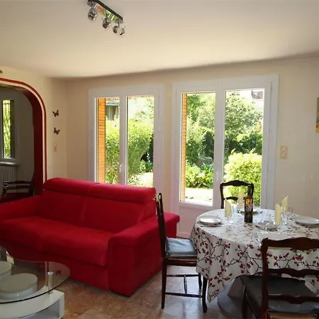 Appartement Bagnères-de-luchon, 3 Pièces, 6 Personnes - Fr-1-313-177 Bagnères-de-Luchon